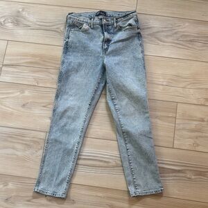 Gap High Rise Vintage Slim 8/29